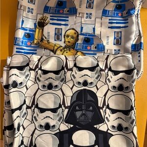 Kitsch Star Wars Pillow Covers  comes as a set - Blue, Black, White